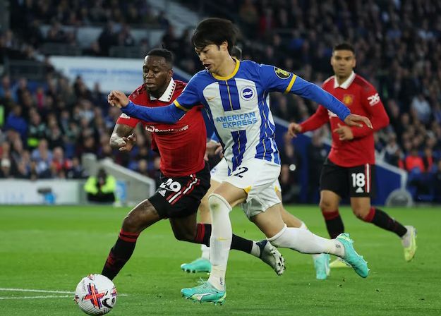 Aaron Wan-Bissaka, Nelson Semedo swap