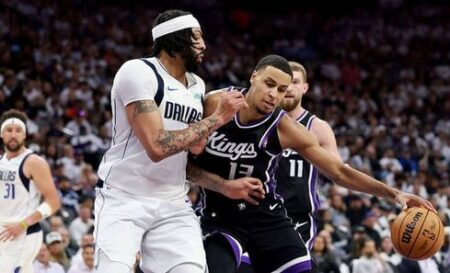 Dinwiddie Dazzles as Mavericks Edge Kings in Thrilling Play-In Battle Mavericks guard Spencer Dinwiddie